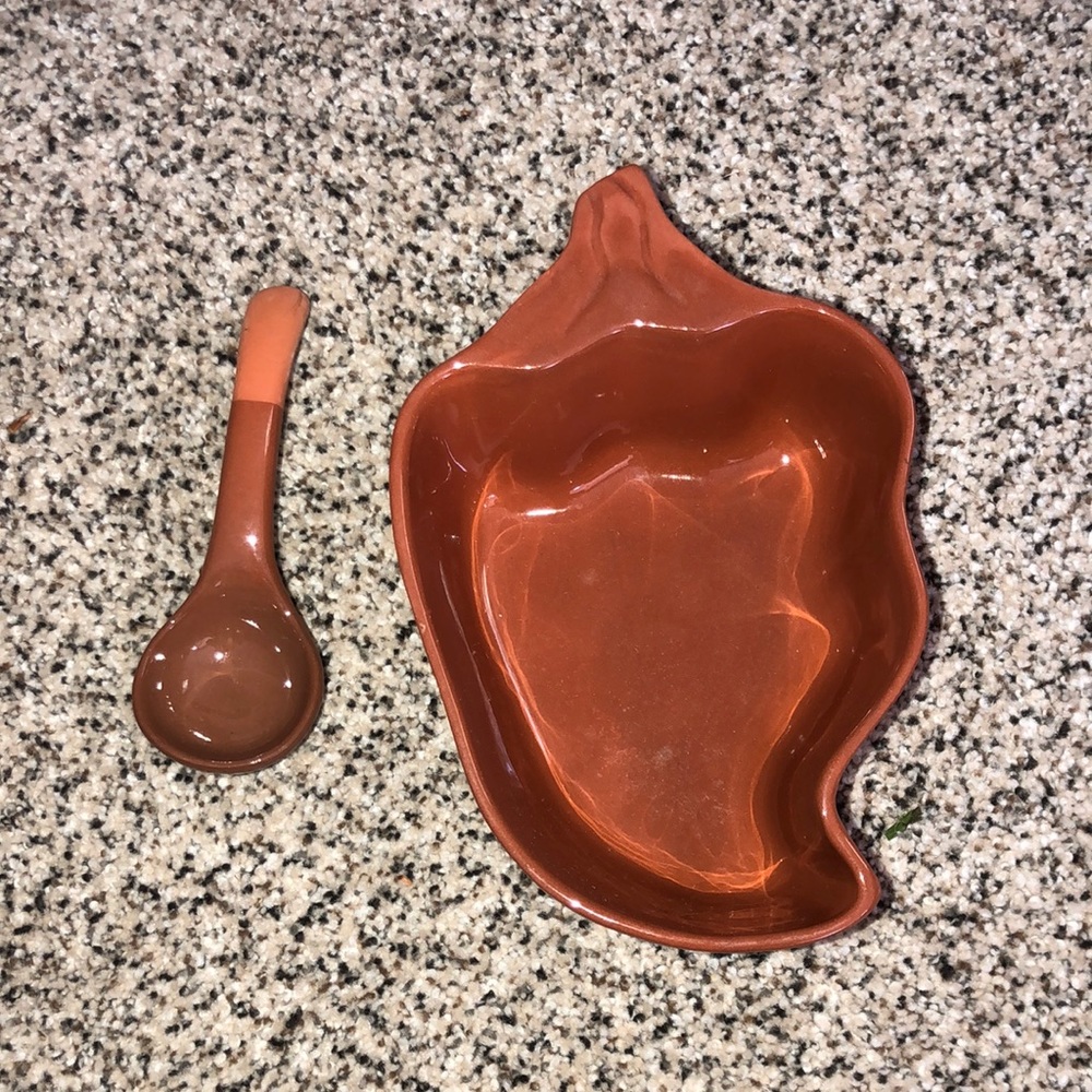 Terra-cotta chili pepper serving bowl with spoon